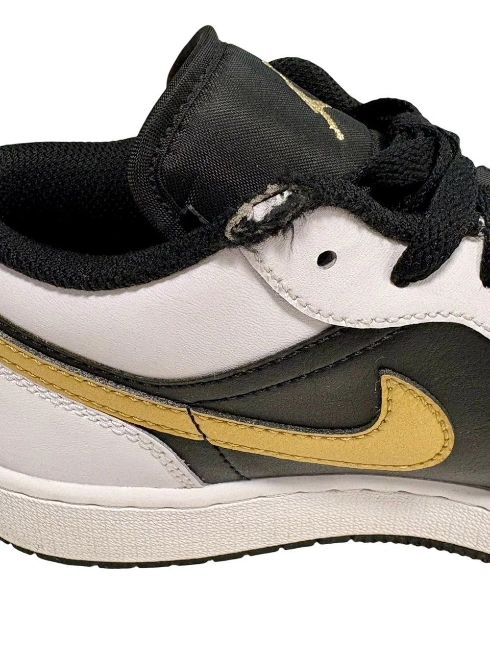 Boys Nike Air Jordan 1 Low Sneakers